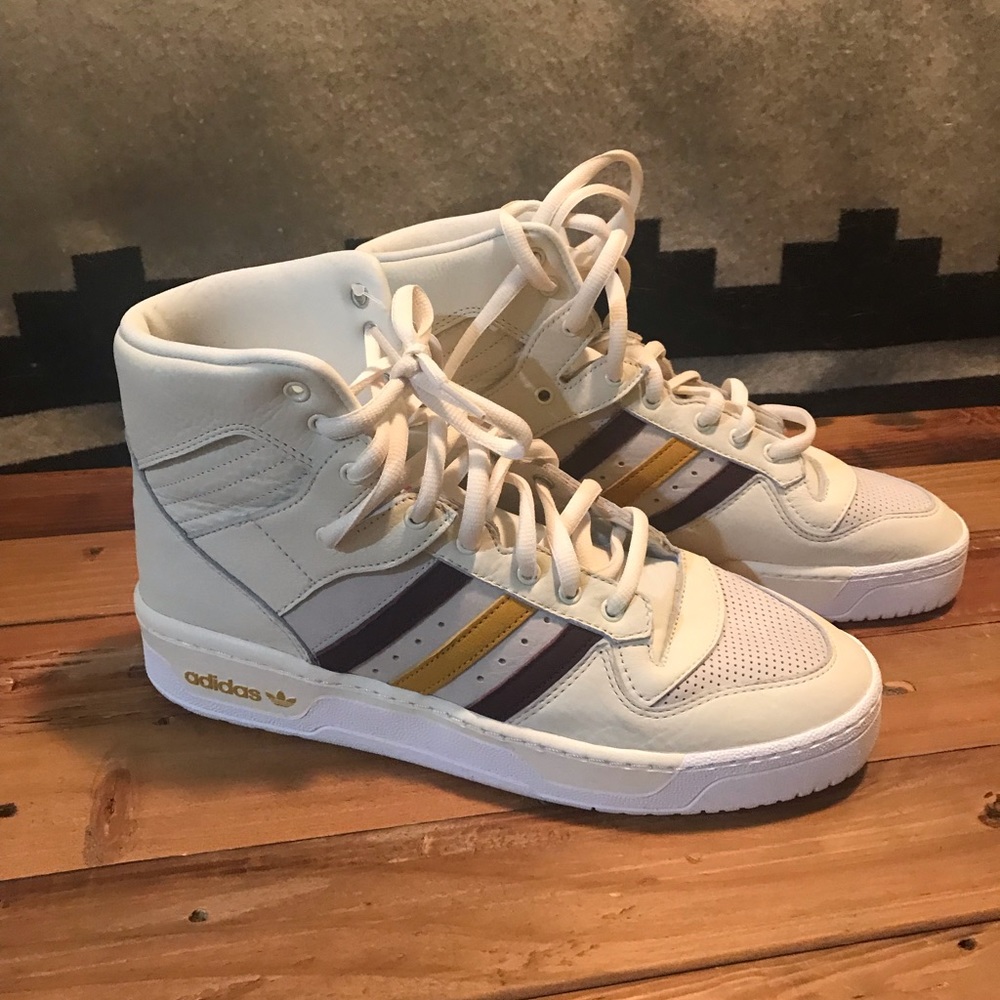 Adidas Rivalry Hi OG EE. Size 10.5